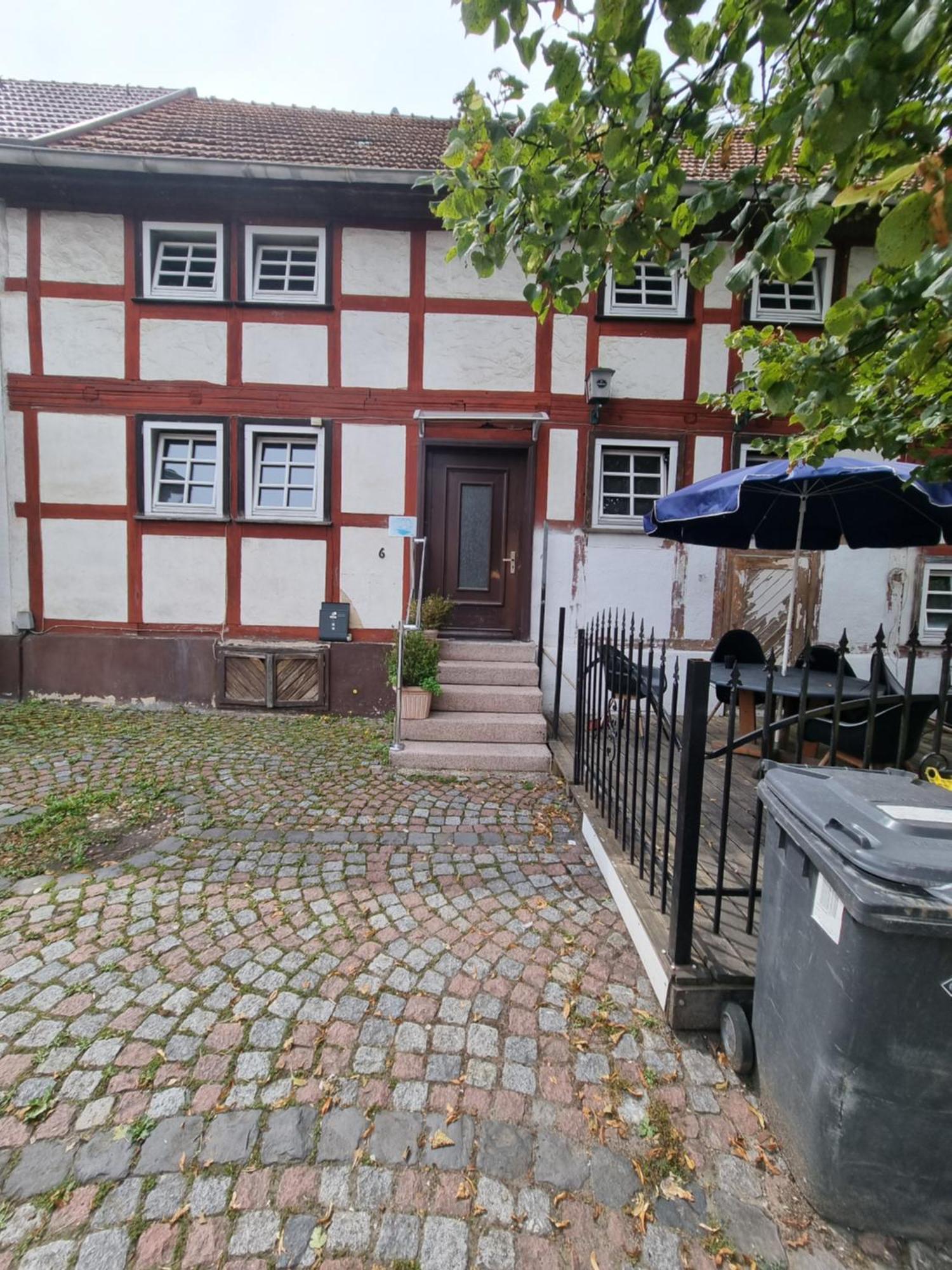 Ferienwohnung/Monteurwohnung Im Herzen Von Ahnatal Buitenkant foto